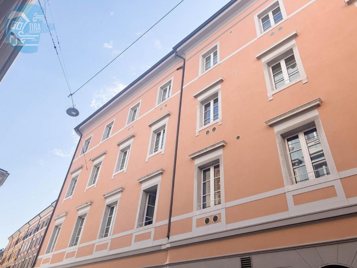 Corridoni 2E Tirabora Short Rent Lägenhet Trieste Exteriör bild