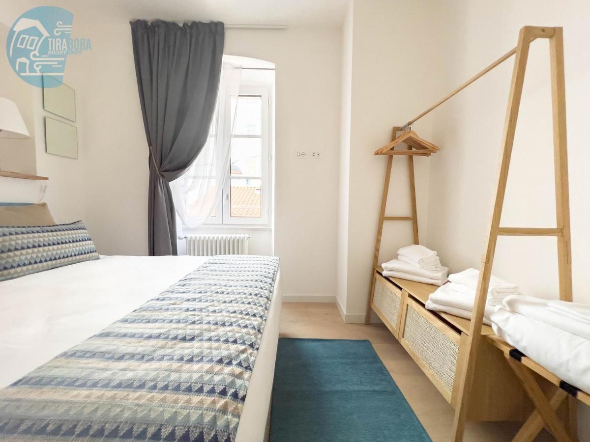 Corridoni 2E Tirabora Short Rent Lägenhet Trieste Exteriör bild